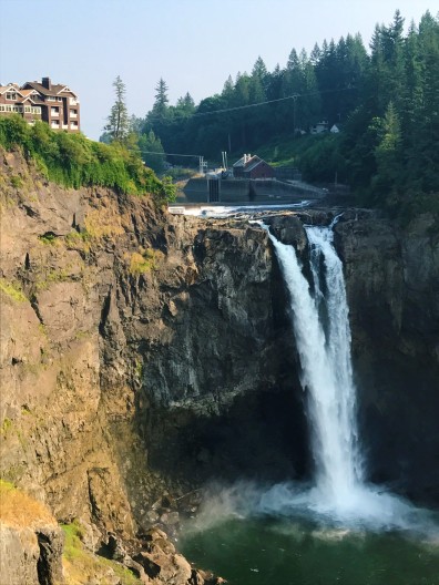 Snoqualmie Falls and Salish Lodge, used in the filming of Twin Peaks.